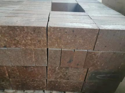 high heat refractory brick:Corundum brick